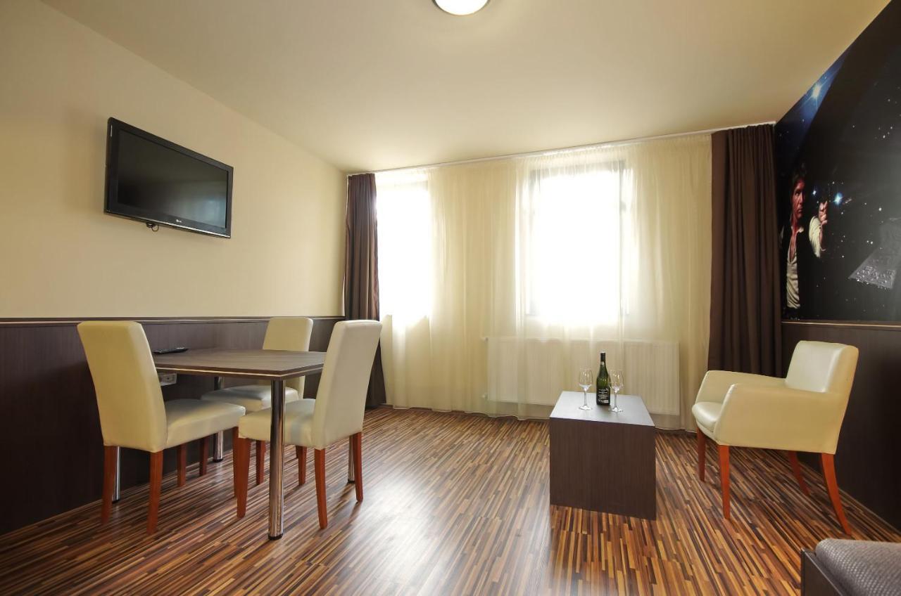 Corvin Apartman غيولا المظهر الخارجي الصورة