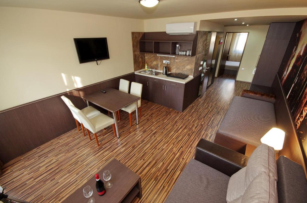 Corvin Apartman غيولا المظهر الخارجي الصورة